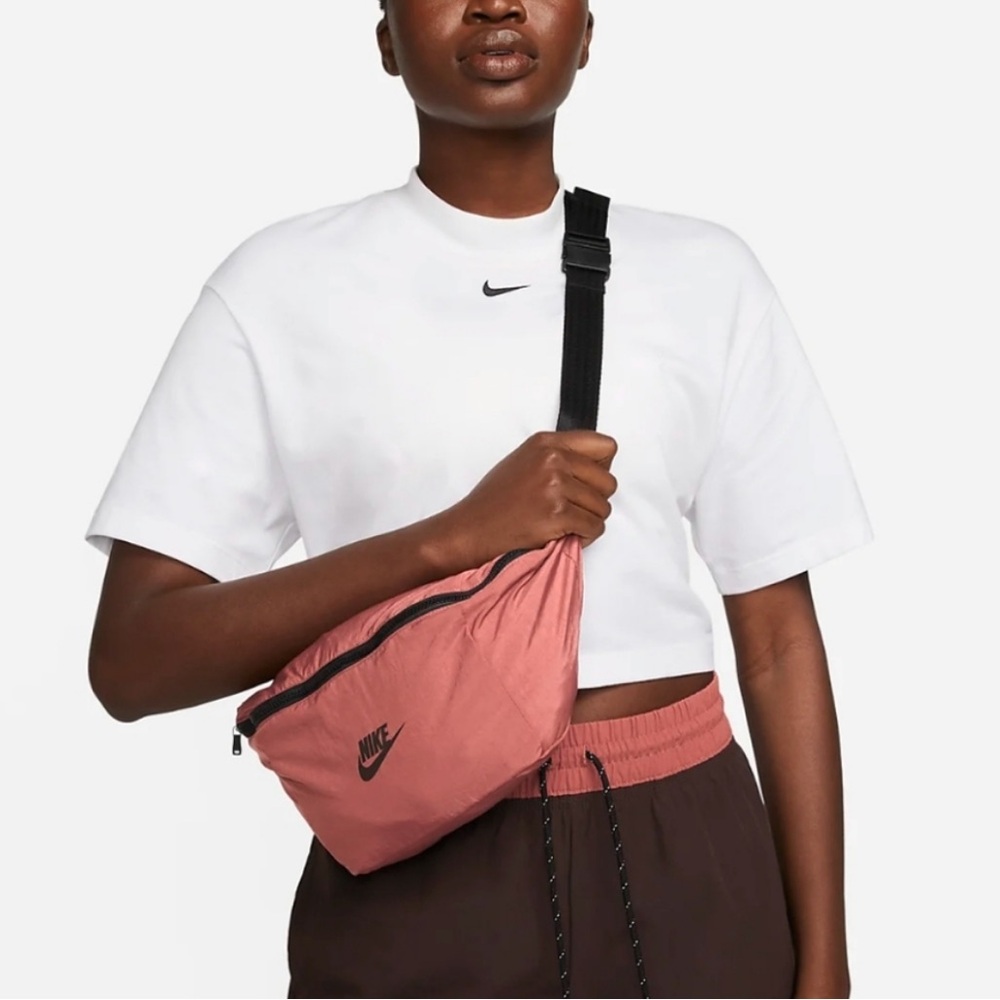 Nike | Sportswear Revolution Women's Sports Utility 1/2-Zip Jacket - Picture 3 of 13